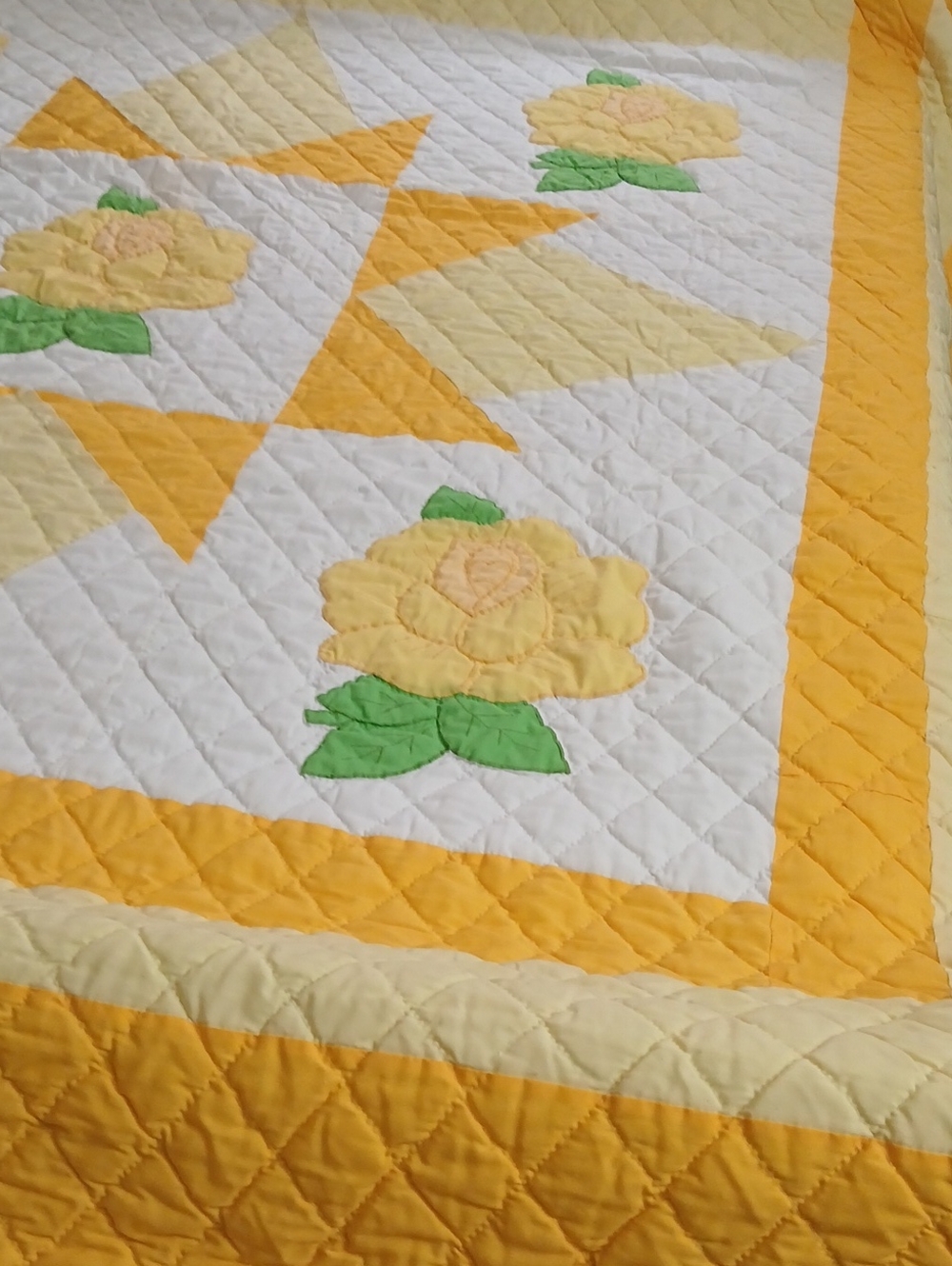 Handmade Floral Quilt - Picture 3 of 16
